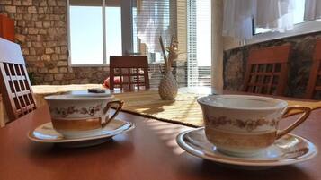 Kamar Double Comfort | Setrika/meja setrika, Wi-Fi gratis, dan seprai linen