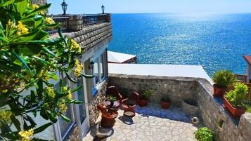 Kamar Double Comfort | Setrika/meja setrika, Wi-Fi gratis, dan seprai linen