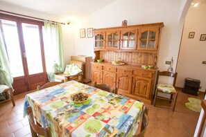 Apartemen, 2 kamar tidur (no.1) | Makan di kamar