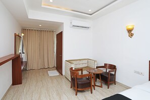 Suite, 1 King Bed