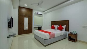 Double or Twin Room | Free WiFi - OYO 19023 Helican Tradition (Chengalpattu)