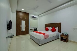 Double or Twin Room | Free WiFi - OYO 19023 Helican Tradition (Chengalpattu)