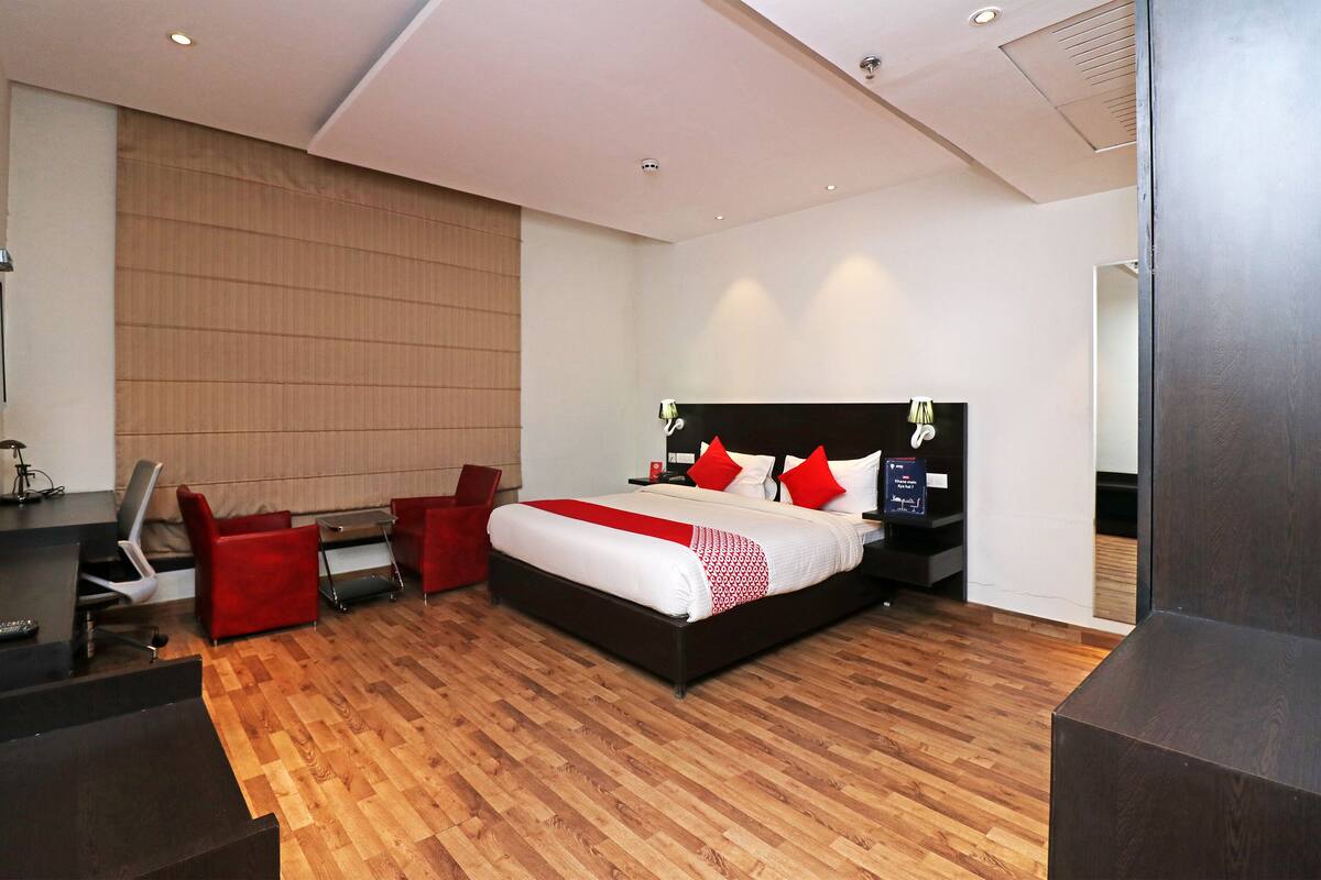 Premium bedding, free WiFi