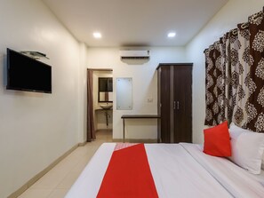 Double or Twin Room | Free WiFi - OYO 19622 Hotel Morya (Chhatrapati Sambhajinagar)