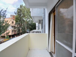 Double or Twin Room | Balcony