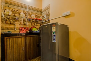 Double or Twin Room | Private kitchenette - OYO 22480 Home Green View Studio Candolim (Candolim)