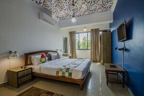 Double or Twin Room - OYO 22730 Home Pool View 1BHK Vagator Beach (Vagator)