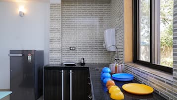 Double or Twin Room | Private kitchen