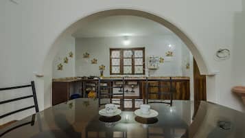 Double or Twin Room | In-room dining