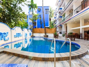 Hồ bơi ngoài trời 