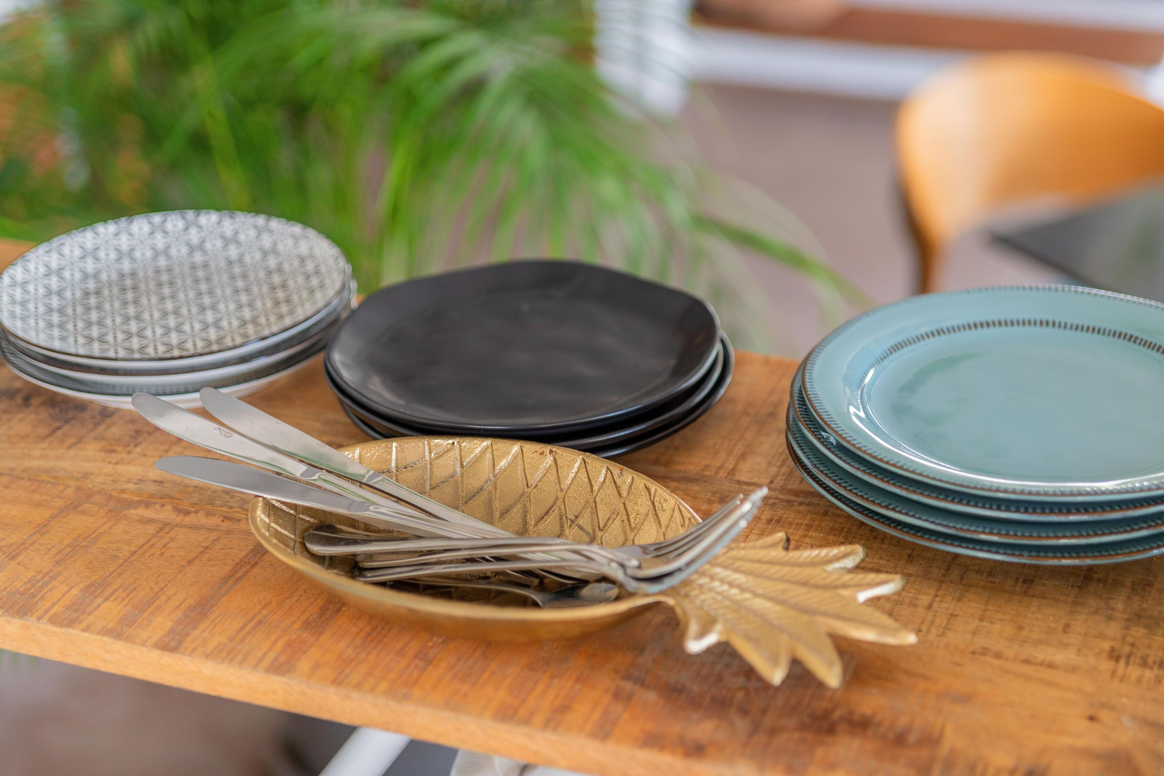 daily cooked-to-order breakfast (eur 12 per person)