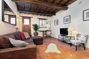 Apartment, 2 Bedrooms | Living area