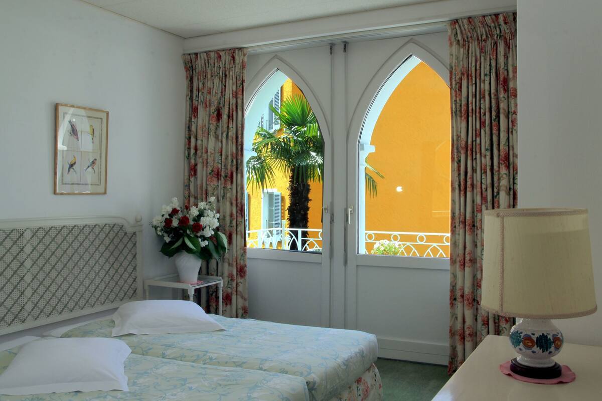 Standard Double Room, Multiple Beds, Non Smoking | Down comforters, minibar, blackout drapes, WiFi (free)