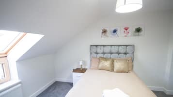 Comfort Διαμέρισμα, 2 Υπνοδωμάτια, Μη Καπνιστών, Ιδιωτικό Μπάνιο | 2 υπνοδωμάτια, μοναδική επίπλωση, κουρτίνες συσκότισης, ηχομόνωση