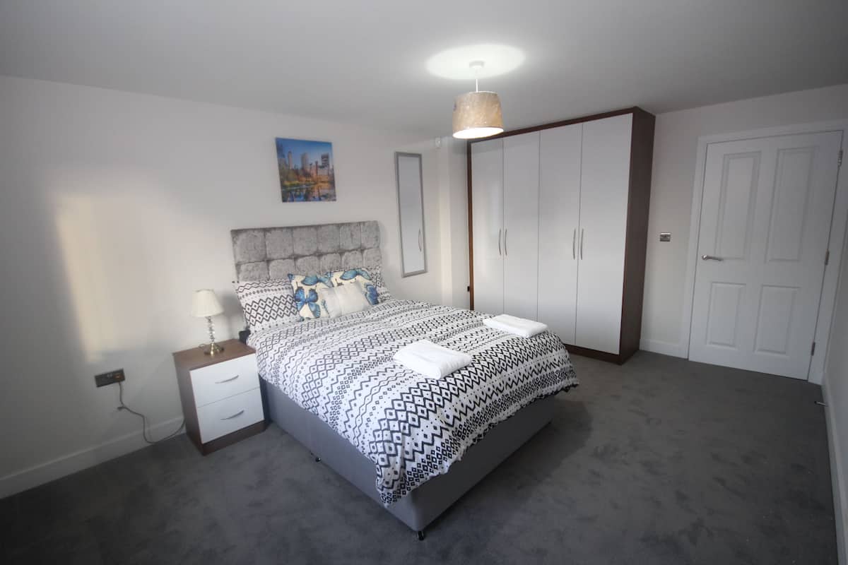 Comfort dubbelrum för 1 person - 2 sovrum - icke-rökare | 2 sovrum, unika möbler, mörkläggningsgardiner och ljudisolering