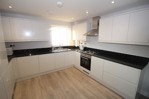 舒適雙人房單人入住, 2 間臥室, 非吸煙房 | 私人廚房 | 電冰箱、烤箱、爐台、洗碗機