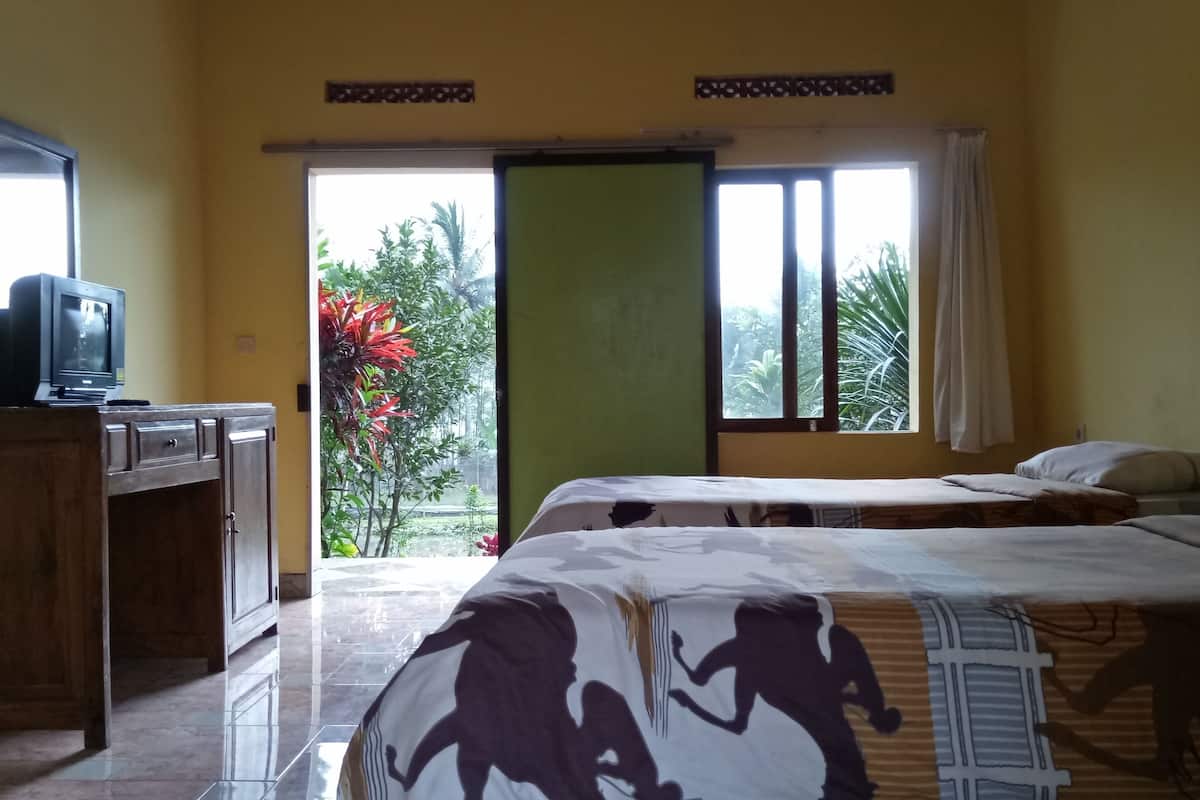 Standard Twin Room, 2 Twin Beds, Smoking | Rollaway beds (surcharge), bed sheets