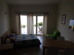 免费 WiFi、床单