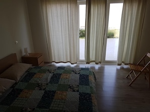 Wi-Fi de cortesia, roupa de cama