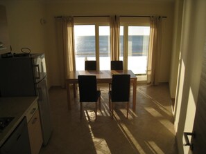 Fridge, microwave, stovetop, dishwasher - Apartments Alen (Umag)