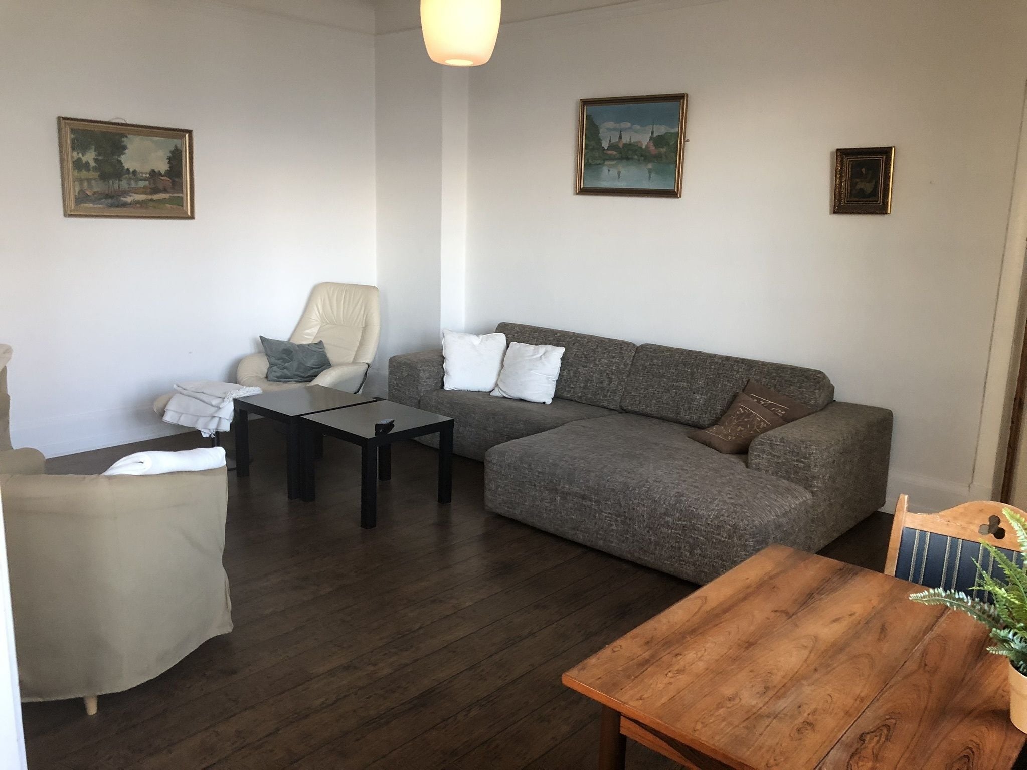 Familie appartement, Meerdere bedden, niet-roken, uitzicht op zee | Woonkamer