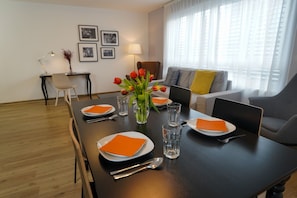 Executive Apartment, 1 Bedroom | In-room dining