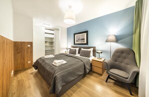 Suite, 1 Bedroom, Balcony | In-room safe, desk, iron/ironing board, free cribs/infant beds - Jimmy's Apartments Siena  (Vienna)