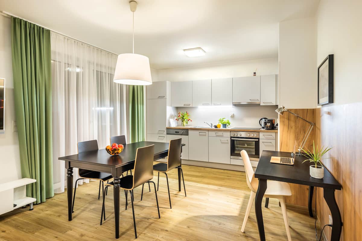 Suite, 1 Bedroom, Balcony | In-room dining