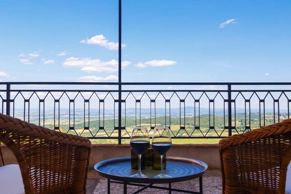 تناول الطعام بالخارج