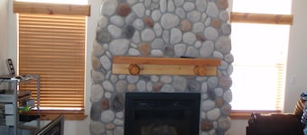 Family friendly summer town Parkland Beach