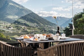 Sundeck - Vinea - Suites & Apartments (Tirolo)