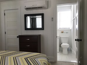 1 slaapkamer, een strijkplank/strijkijzer, gratis wifi, beddengoed