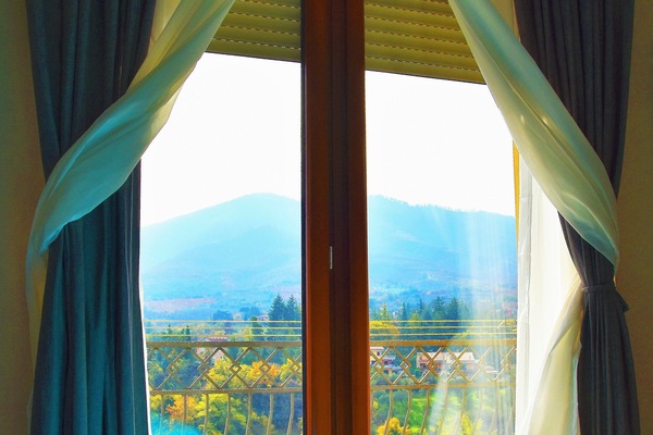 Junior-Suite, Kochnische | 1 Schlafzimmer, Schreibtisch, schallisolierte Zimmer, kostenloses WLAN