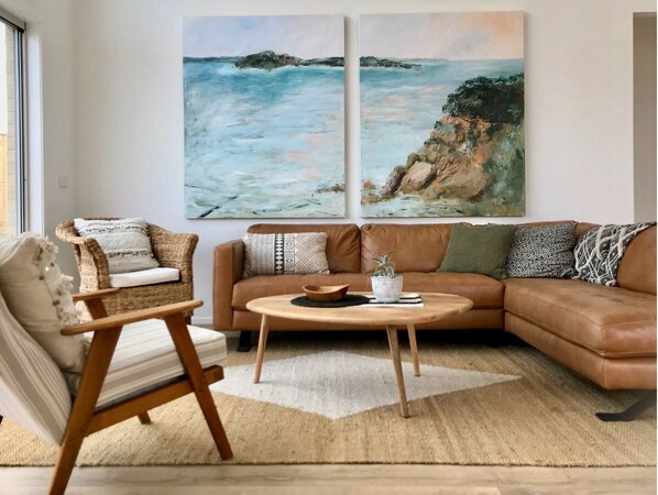 Smart TV, Netflix, DVD player, streaming services - ADAGIO at Lonsdale (Point Lonsdale)