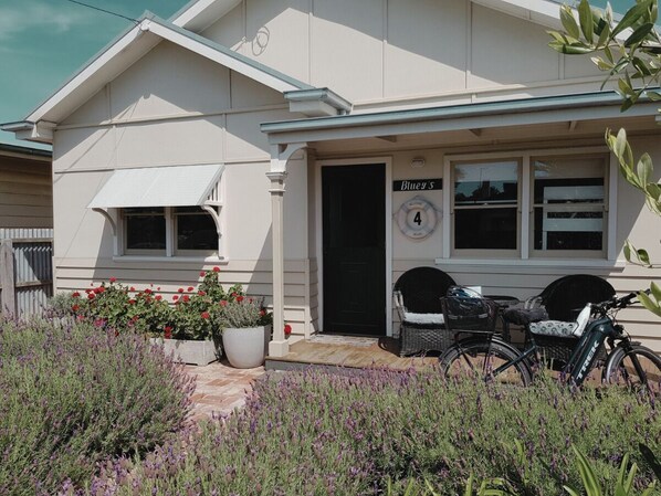 Exterior - BLUEYS QUEENSCLIFF (Queenscliff)