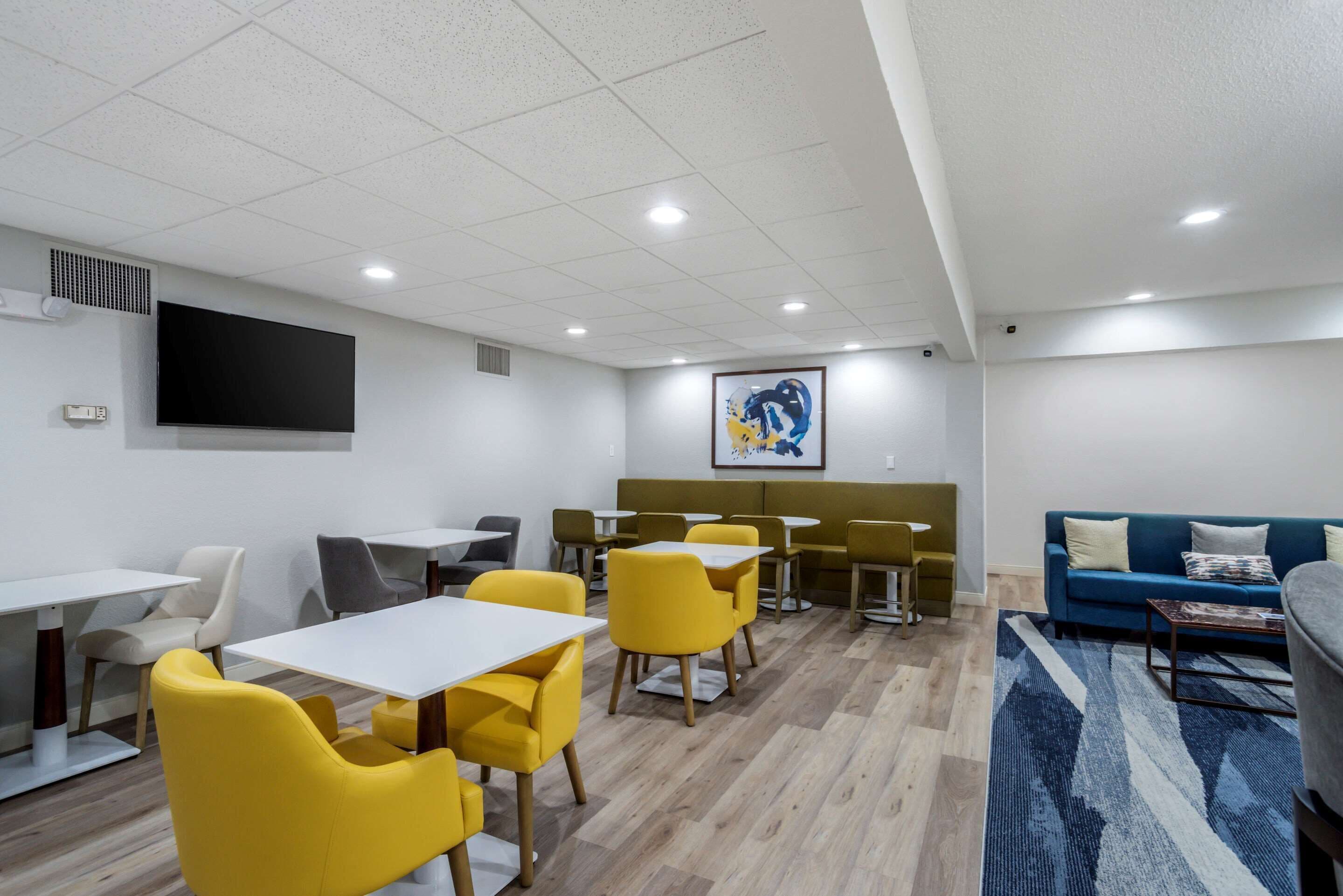 Free daily full breakfast