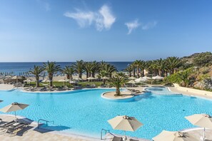 Seasonal outdoor pool - Hapimag Resort Damnoni (Agios Vasileios)