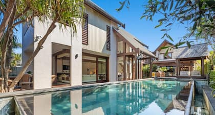 KINGSCLIFF BALINESE BEACHFRONT RETREAT