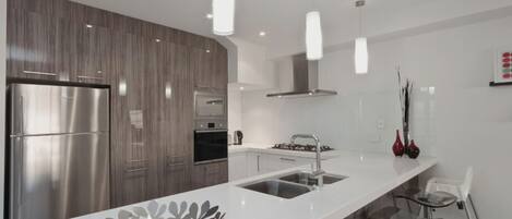 Fridge, microwave, oven, stovetop