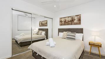 3 bedrooms, WiFi, bed sheets