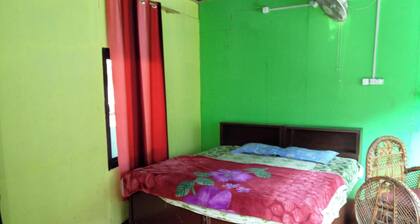 Sneha Home Aufenthalt mit Ganga River & Mountain View Nächste Laxman Jhula BridgeAnd