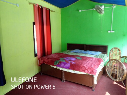 Sneha Home Stay With Ganga River & Mountain View Nearest Laxman Jhula BridgeAnd