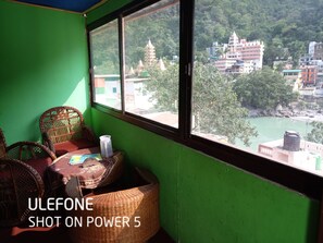 View from property - Sneha Home Stay With Ganga River & Mountain View Nearest Laxman Jhula BridgeAnd (Rishikesh)