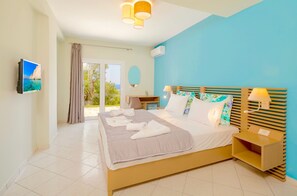 4 bedrooms, in-room safe, iron/ironing board, free WiFi