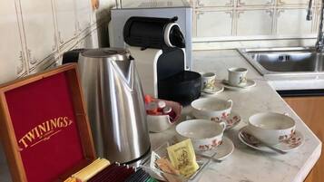 Apartment, 3 Schlafzimmer, Nichtraucher | Kaffee und/oder Kaffeemaschine