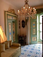 Suite | Living area | Flat-screen TV