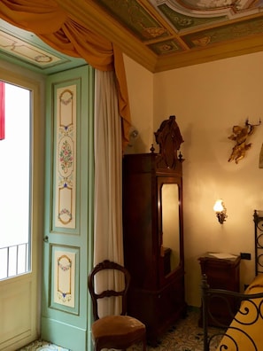 Coffres-forts dans les chambres, décoration personnalisée