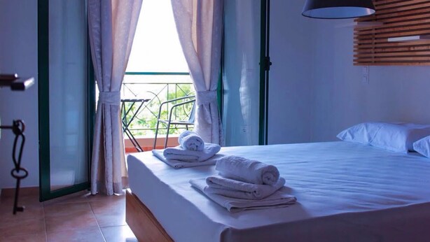 1 bedroom, desk, iron/ironing board (on request), WiFi (free) - Katarina Apartments (Kefalonia)