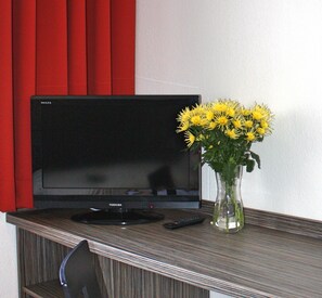 Dobbeltrom | Skrivebord, barnesenger (inkludert) og wi-fi (inkludert)