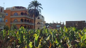 Front of property - Al Gezera Apartments (Luxor)